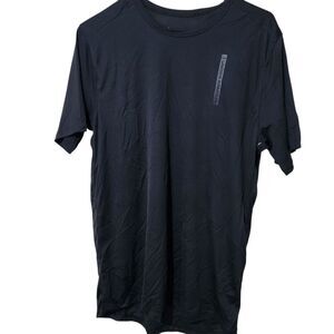 Under Armour Tshirt Size Small Black Lightweight UA Coolswitch